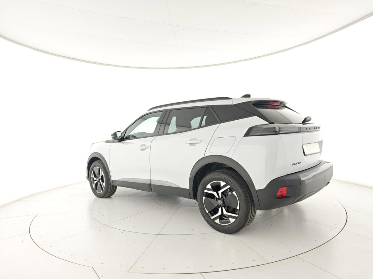 Peugeot 2008 PureTech 100 S&S Allure (3)