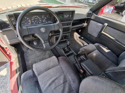 Alfa Romeo 75 1.8 IE Indy (18)