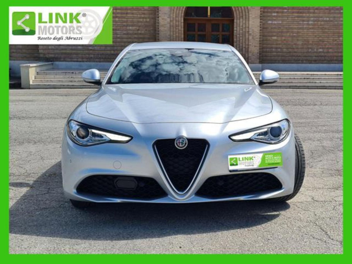 Alfa Romeo Giulia 2.2 Turbodiesel 190 CV AT8 Ti (3)