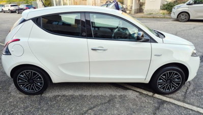 Lancia Ypsilon 1.0 FireFly 5 porte S&S Hybrid Ecochic Gold (6)
