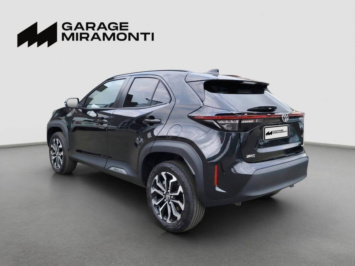 Toyota Yaris Cross 1.5h GR Sport Black Sky fwd 116cv e-cvt (4)