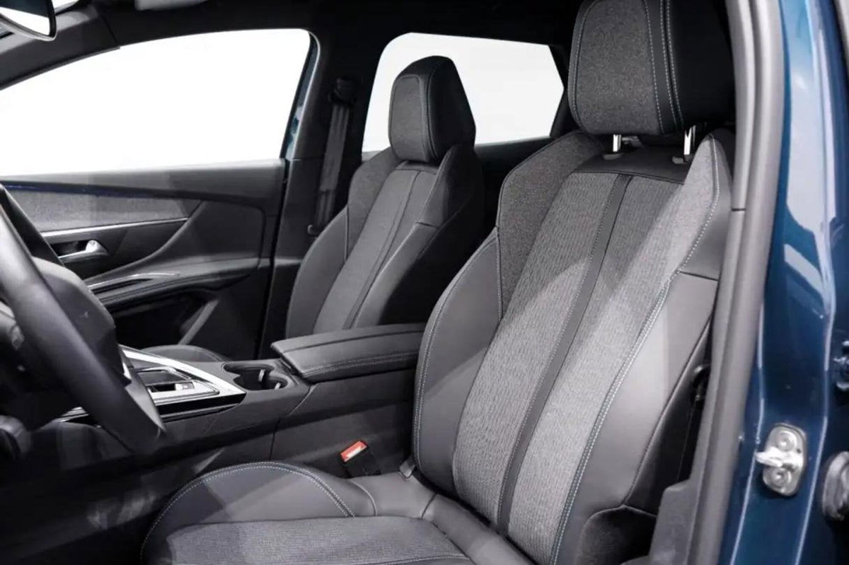 Peugeot 3008 BlueHDi 130 S&S Allure (7)