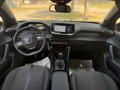 Peugeot 2008 PureTech 130 S&S Allure (7)