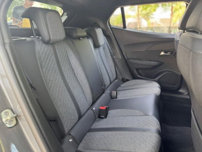 Peugeot 2008 PureTech 130 S&S Allure (11)