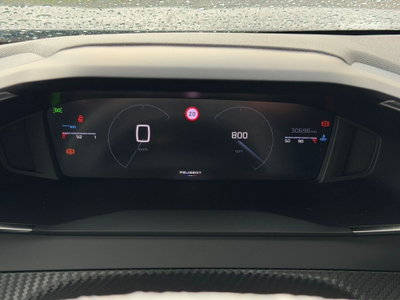 Peugeot 2008 PureTech 130 S&S Allure (16)