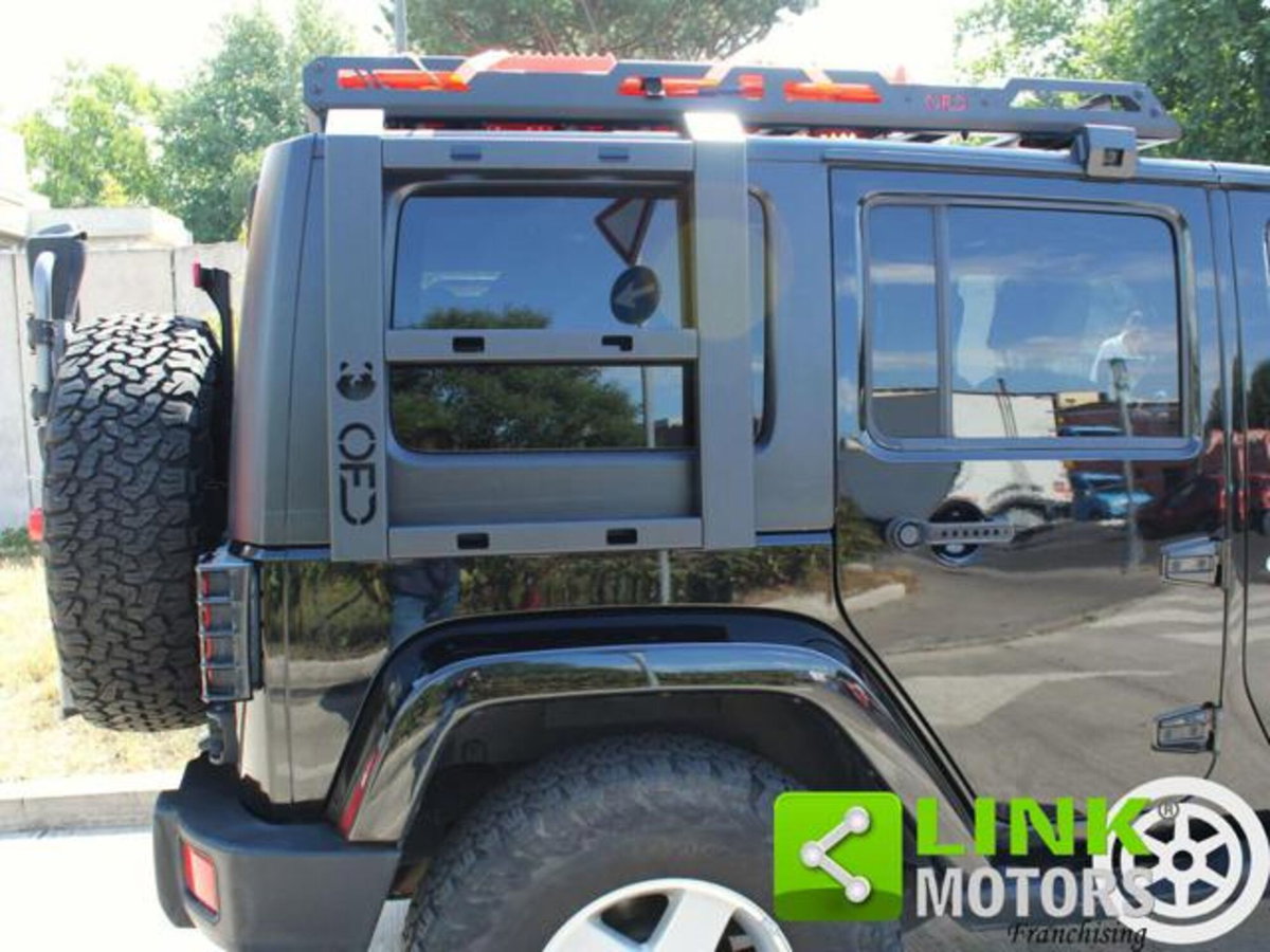 Jeep Wrangler Unlimited 2.8 CRD Sahara (17)
