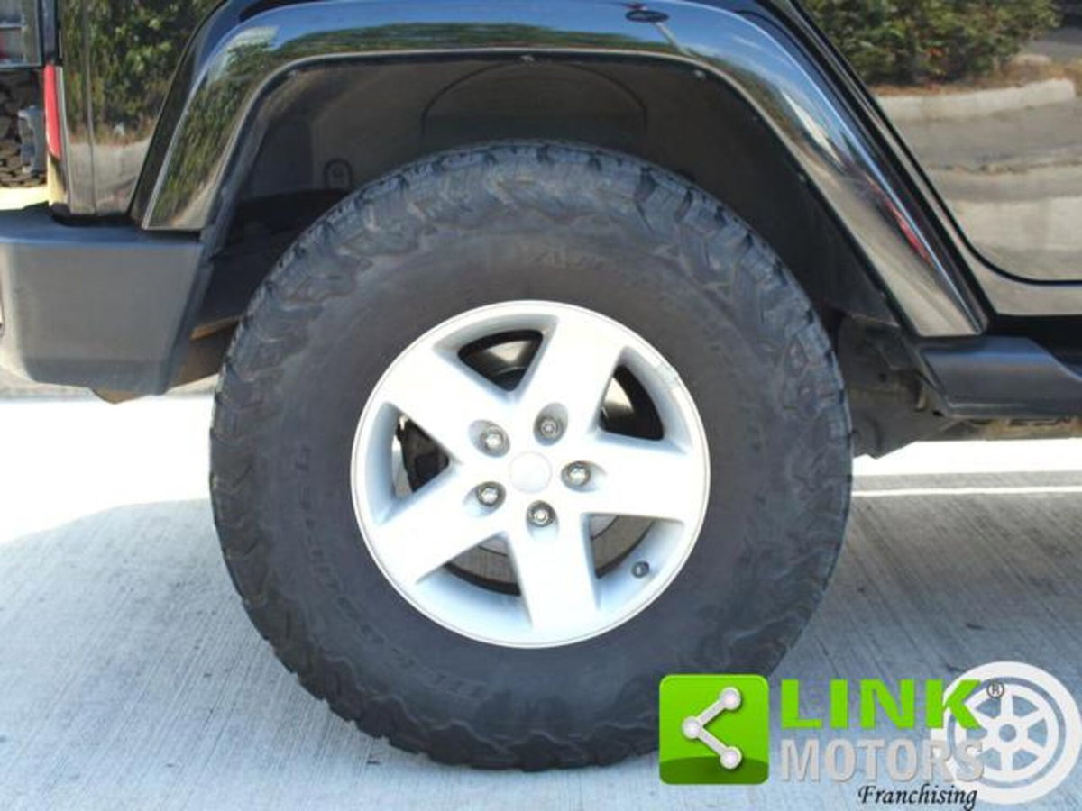 Jeep Wrangler Unlimited 2.8 CRD Sahara (18)