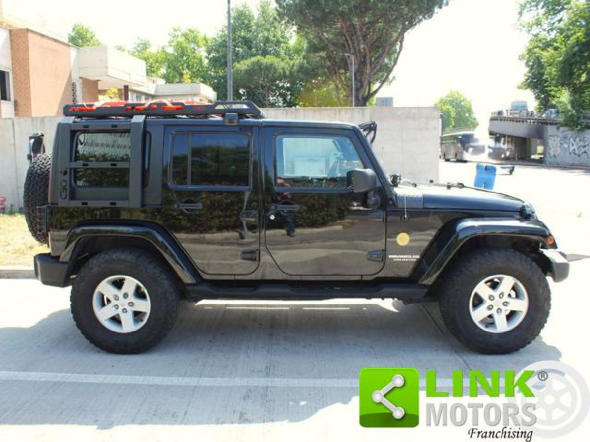 Jeep Wrangler Unlimited 2.8 CRD Sahara (2)