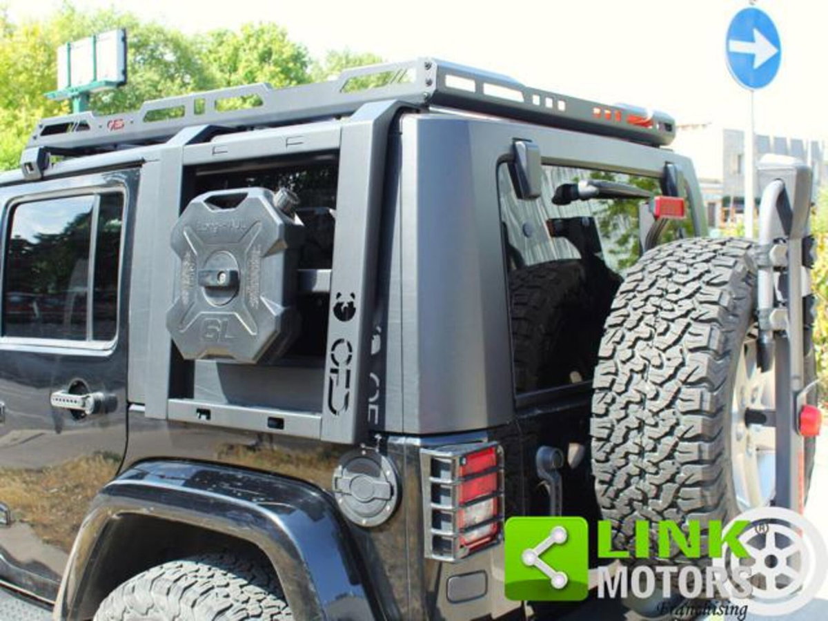 Jeep Wrangler Unlimited 2.8 CRD Sahara (20)