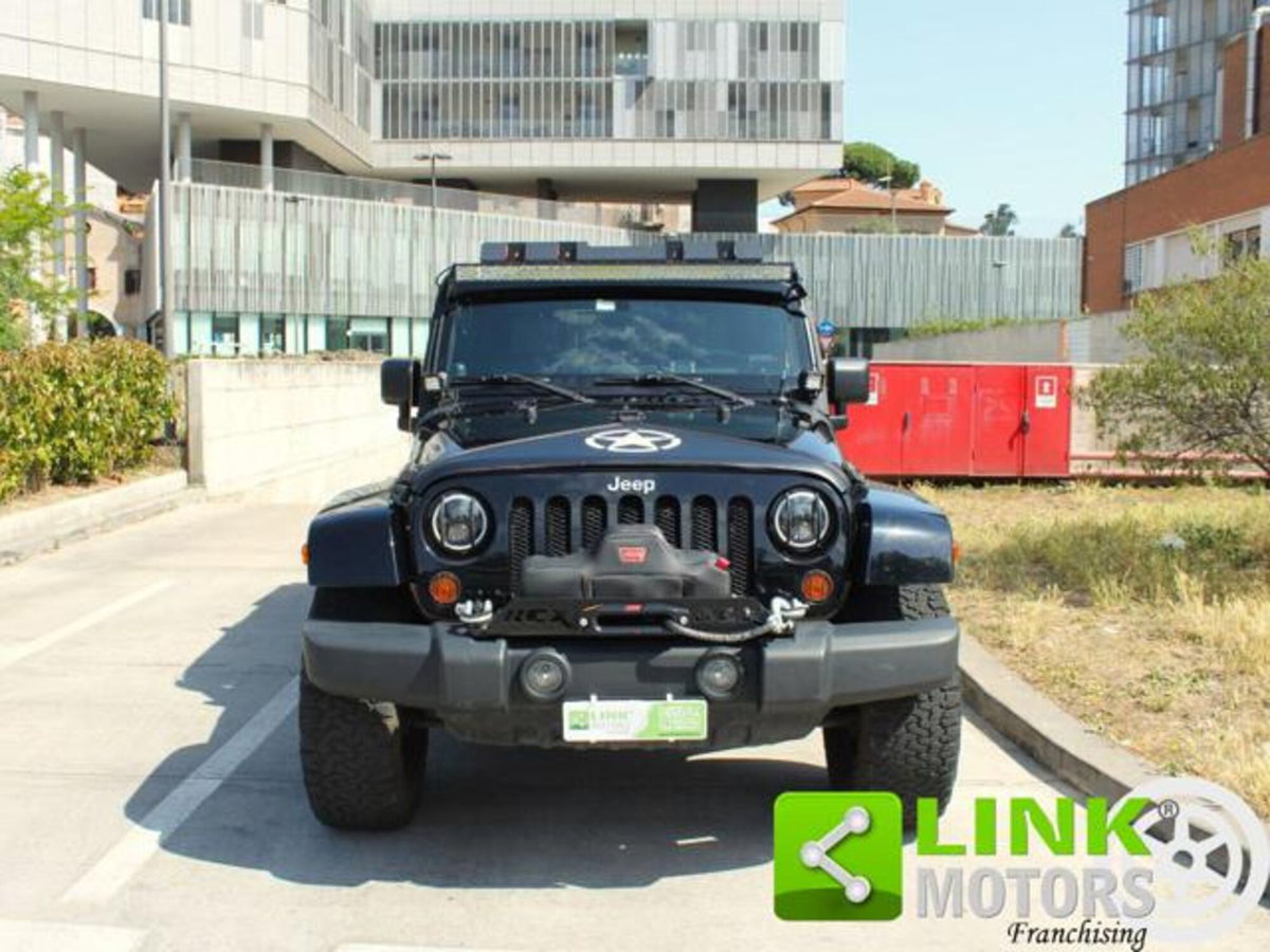 Jeep Wrangler Unlimited 2.8 CRD Sahara (4)