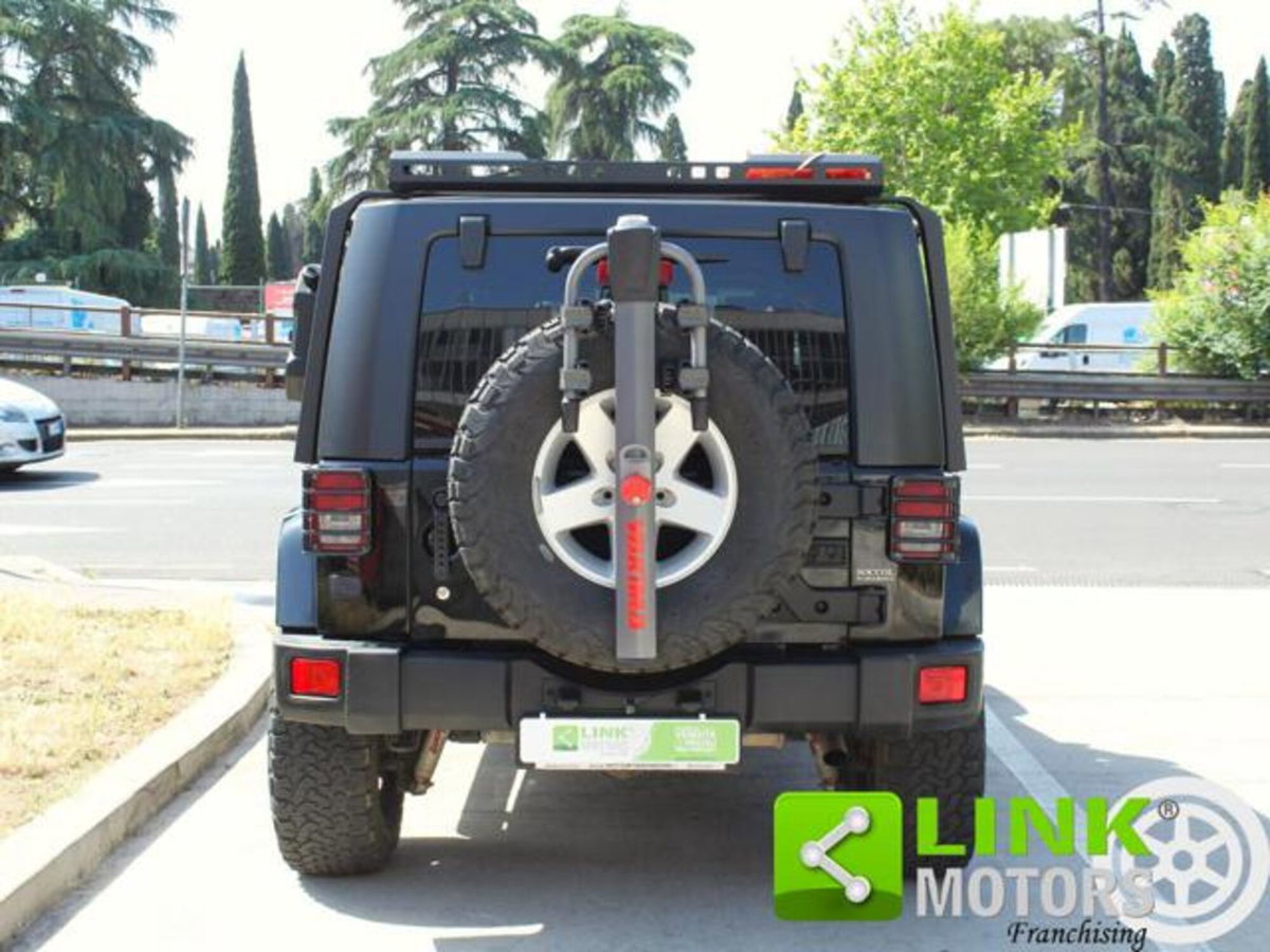 Jeep Wrangler Unlimited 2.8 CRD Sahara (5)