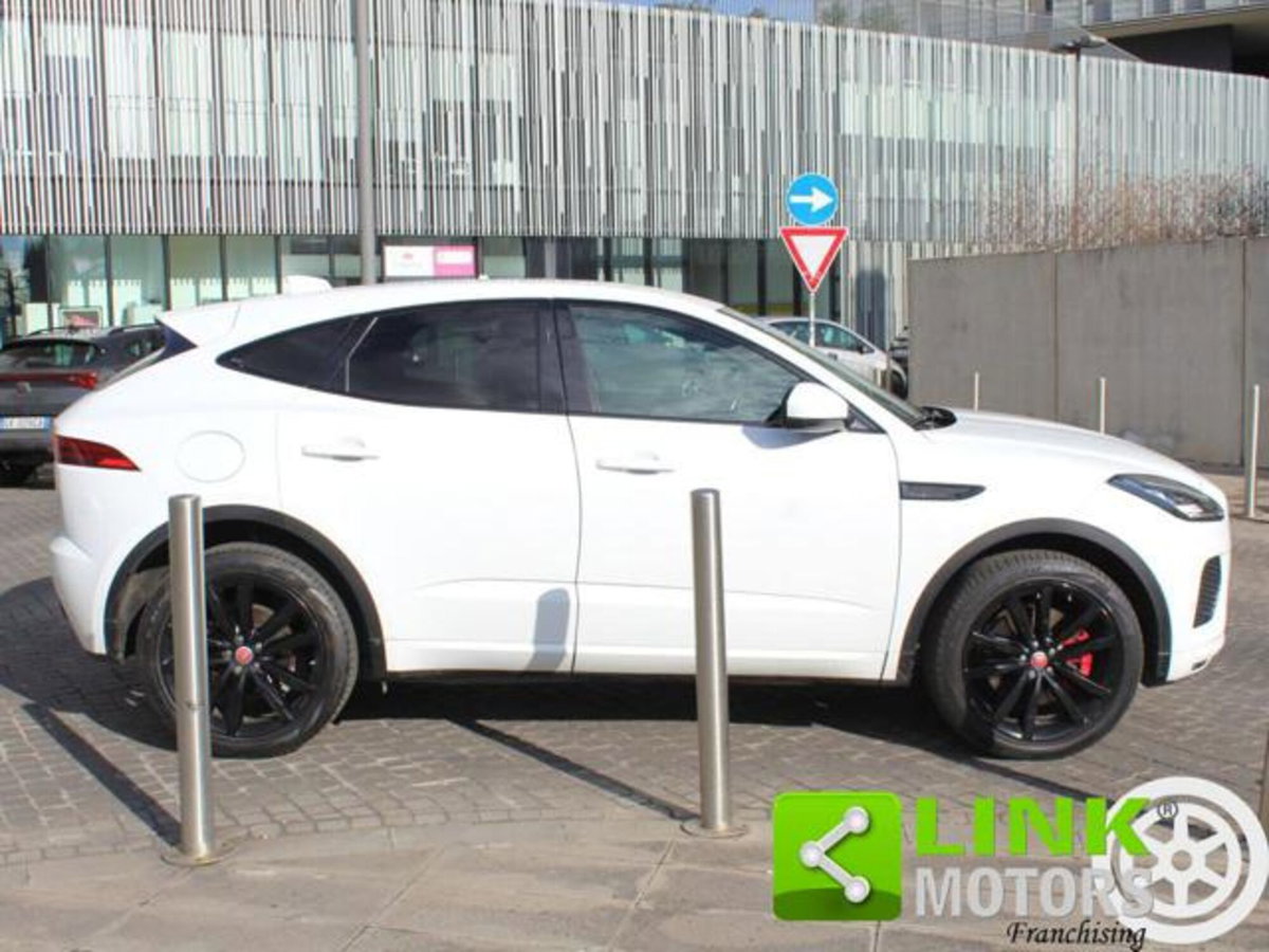 Jaguar E-Pace 2.0D 180 CV AWD (18)