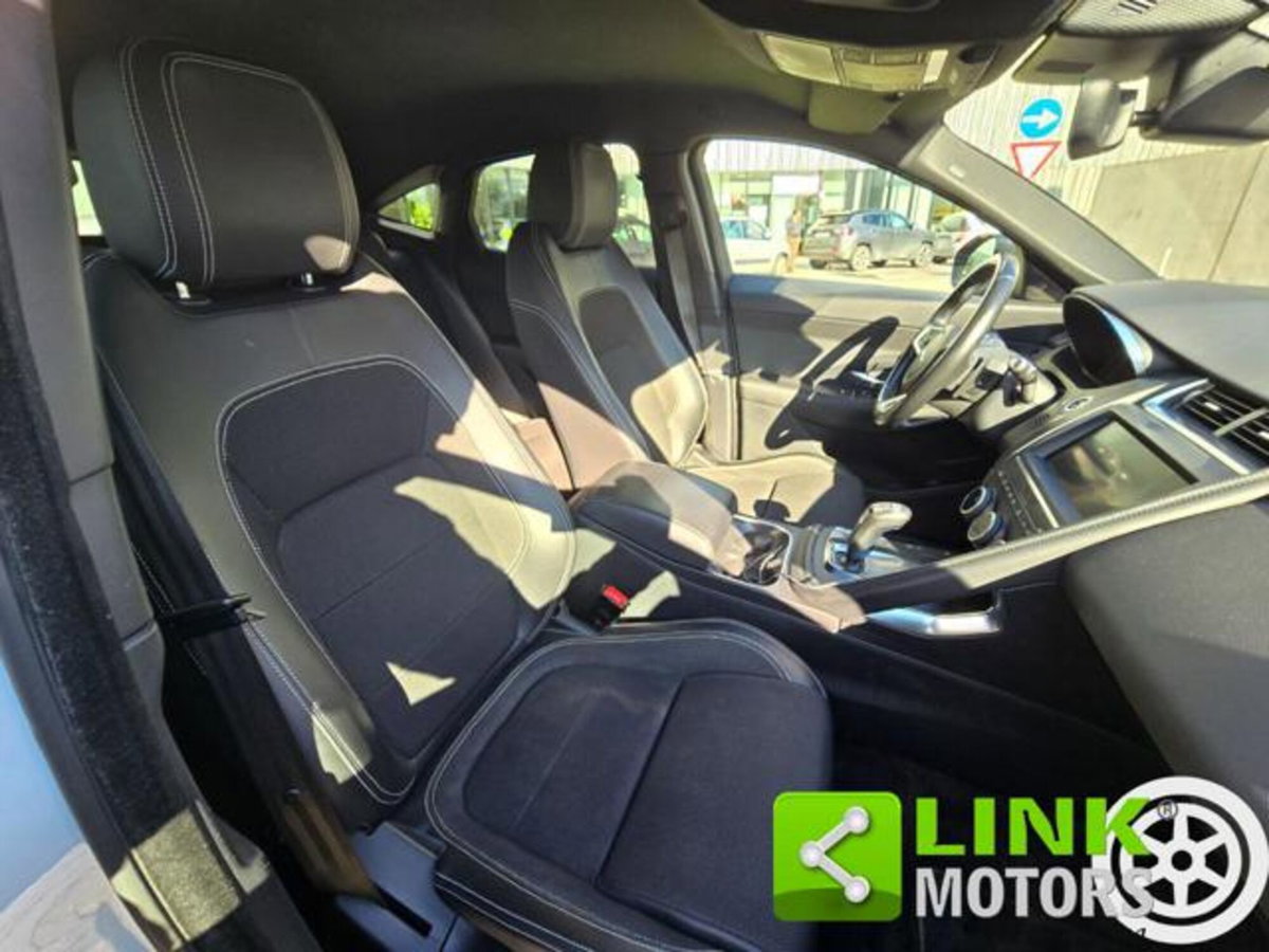 Jaguar E-Pace 2.0D 180 CV AWD (8)