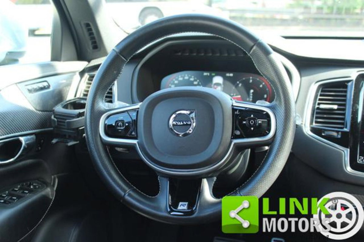 Volvo XC90 D5 AWD Geartronic 7 posti R-design (15)