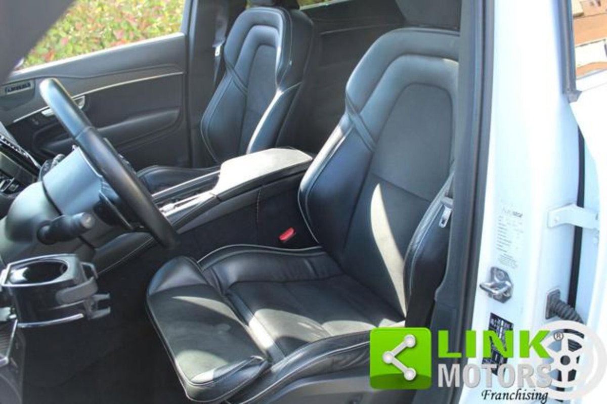 Volvo XC90 D5 AWD Geartronic 7 posti R-design (6)