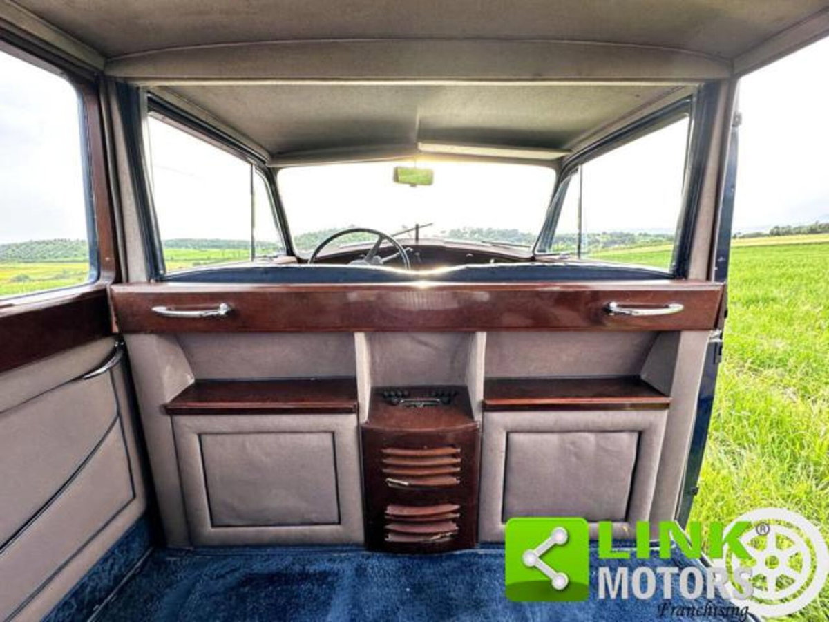 Rolls Royce Silver Spirit/Spur Park Ward (14)