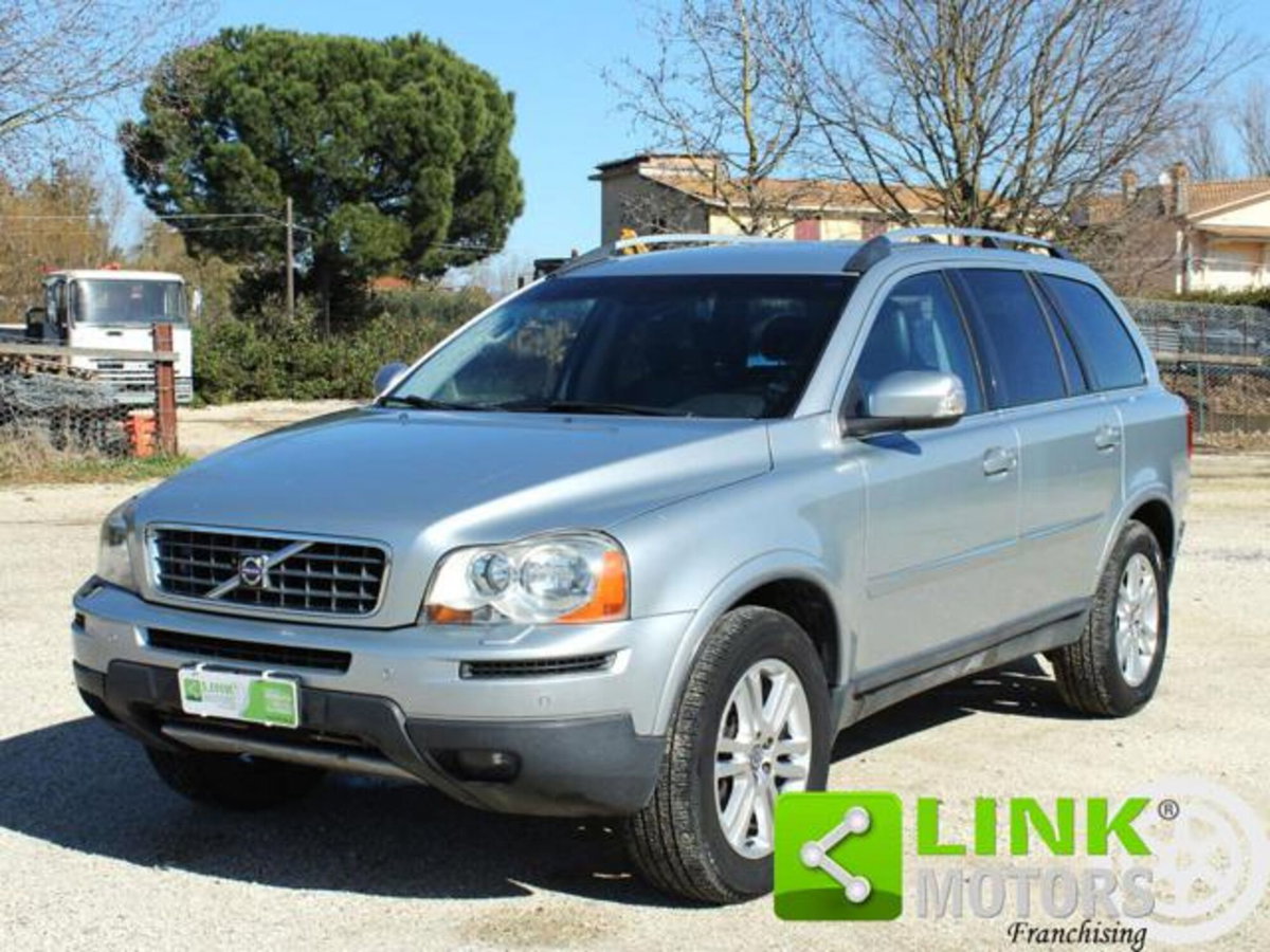 Volvo XC90 2.4 D5 185 CV AWD Executive (10)