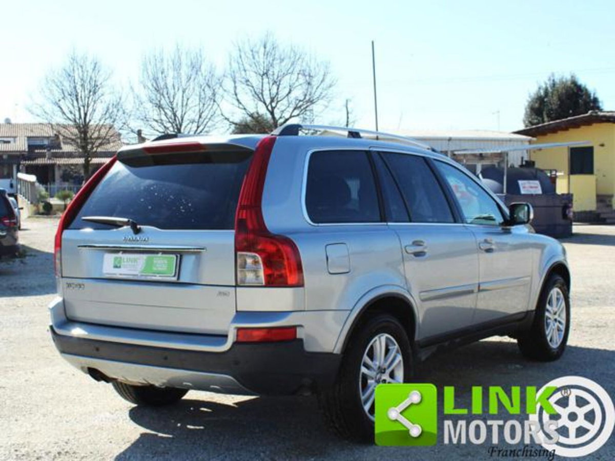 Volvo XC90 2.4 D5 185 CV AWD Executive (11)