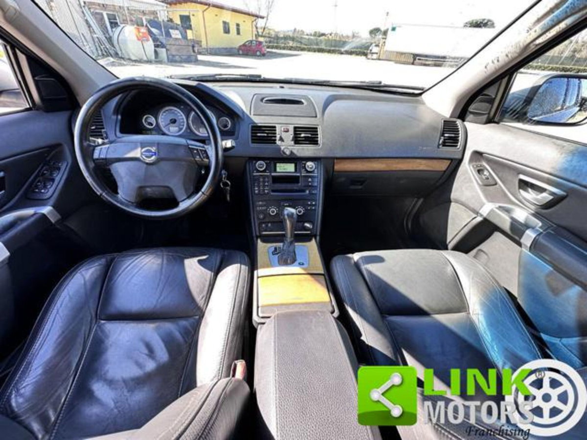 Volvo XC90 2.4 D5 185 CV AWD Executive (13)