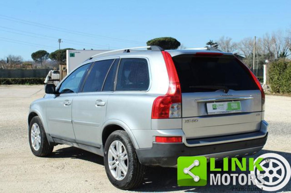 Volvo XC90 2.4 D5 185 CV AWD Executive (3)