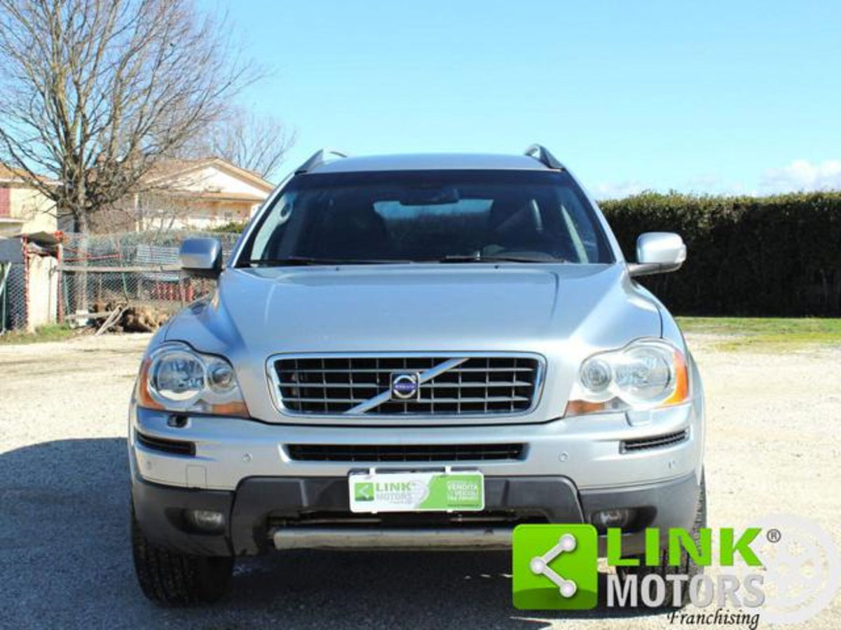 Volvo XC90 2.4 D5 185 CV AWD Executive (4)