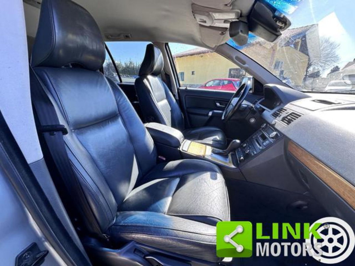 Volvo XC90 2.4 D5 185 CV AWD Executive (8)