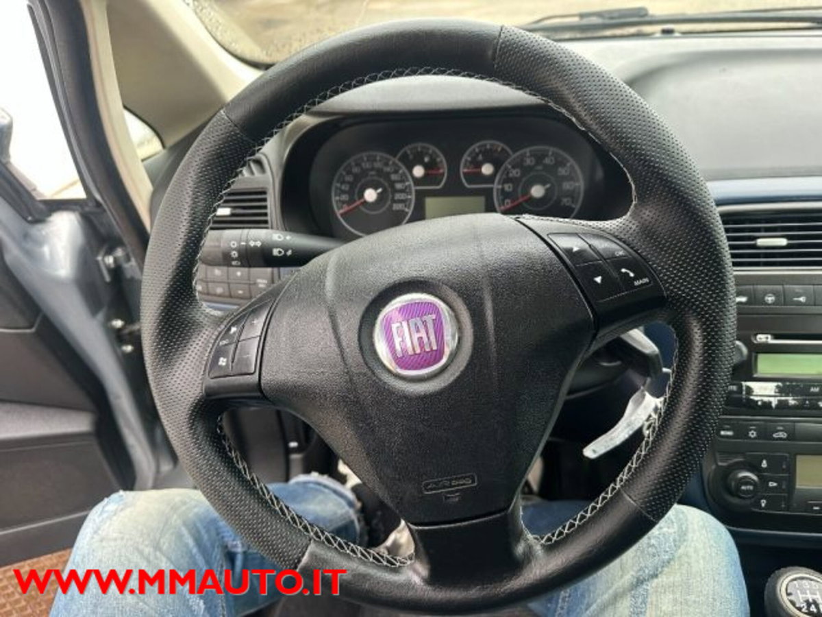 Fiat Grande Punto 1.3 MJT 75 CV 5 porte Dynamic (10)