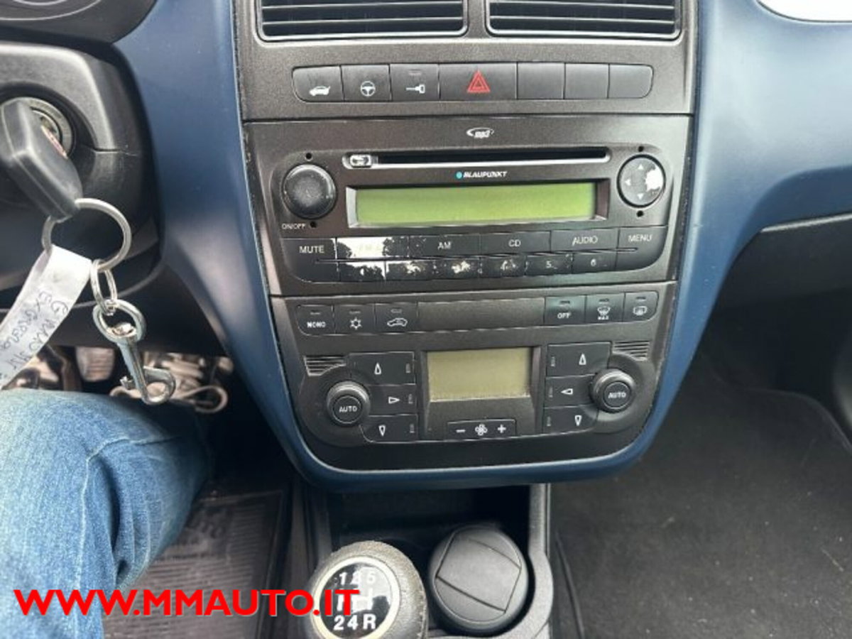 Fiat Grande Punto 1.3 MJT 75 CV 5 porte Dynamic (11)