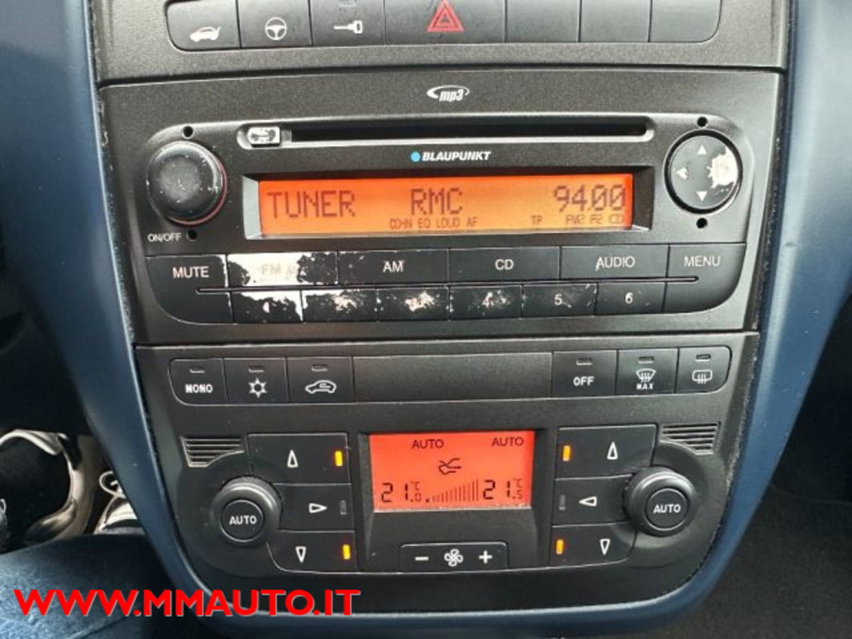 Fiat Grande Punto 1.3 MJT 75 CV 5 porte Dynamic (13)