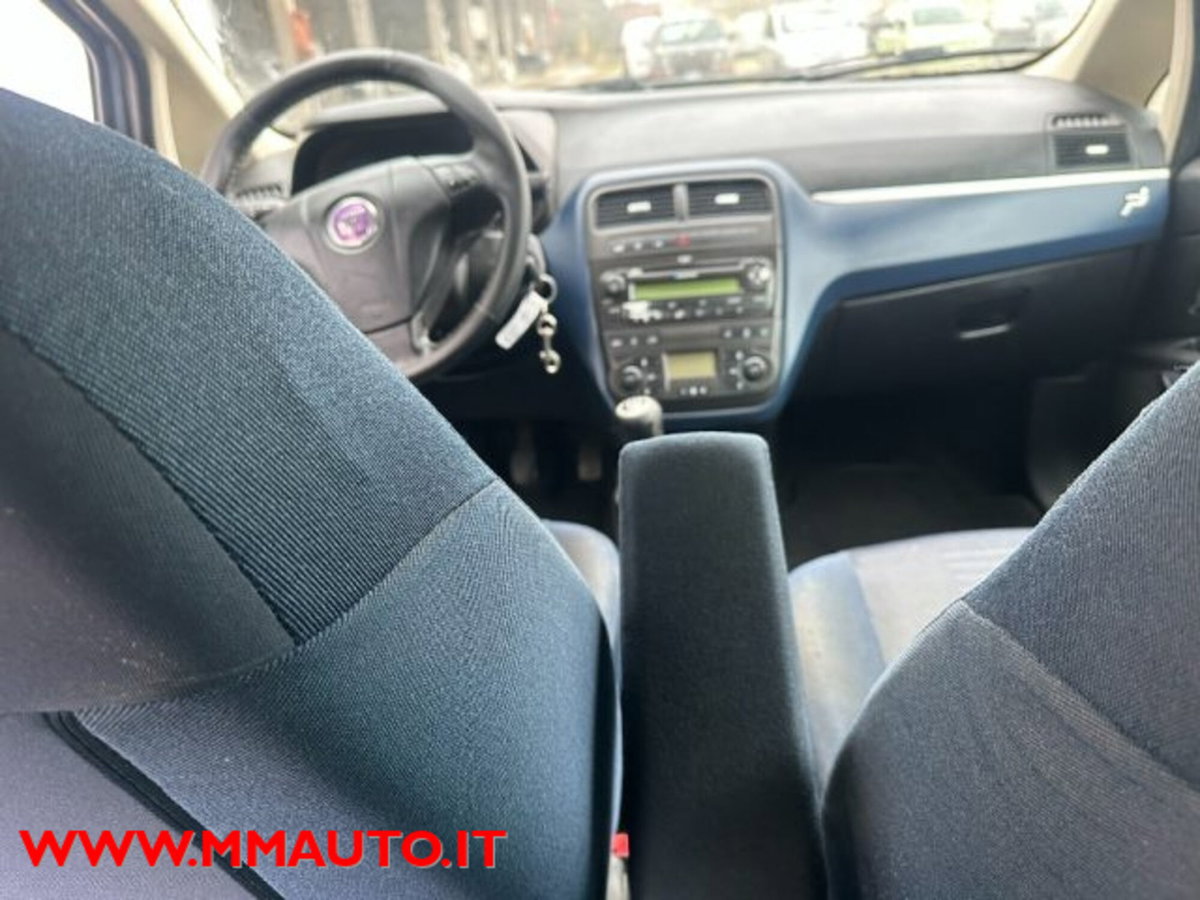 Fiat Grande Punto 1.3 MJT 75 CV 5 porte Dynamic (7)