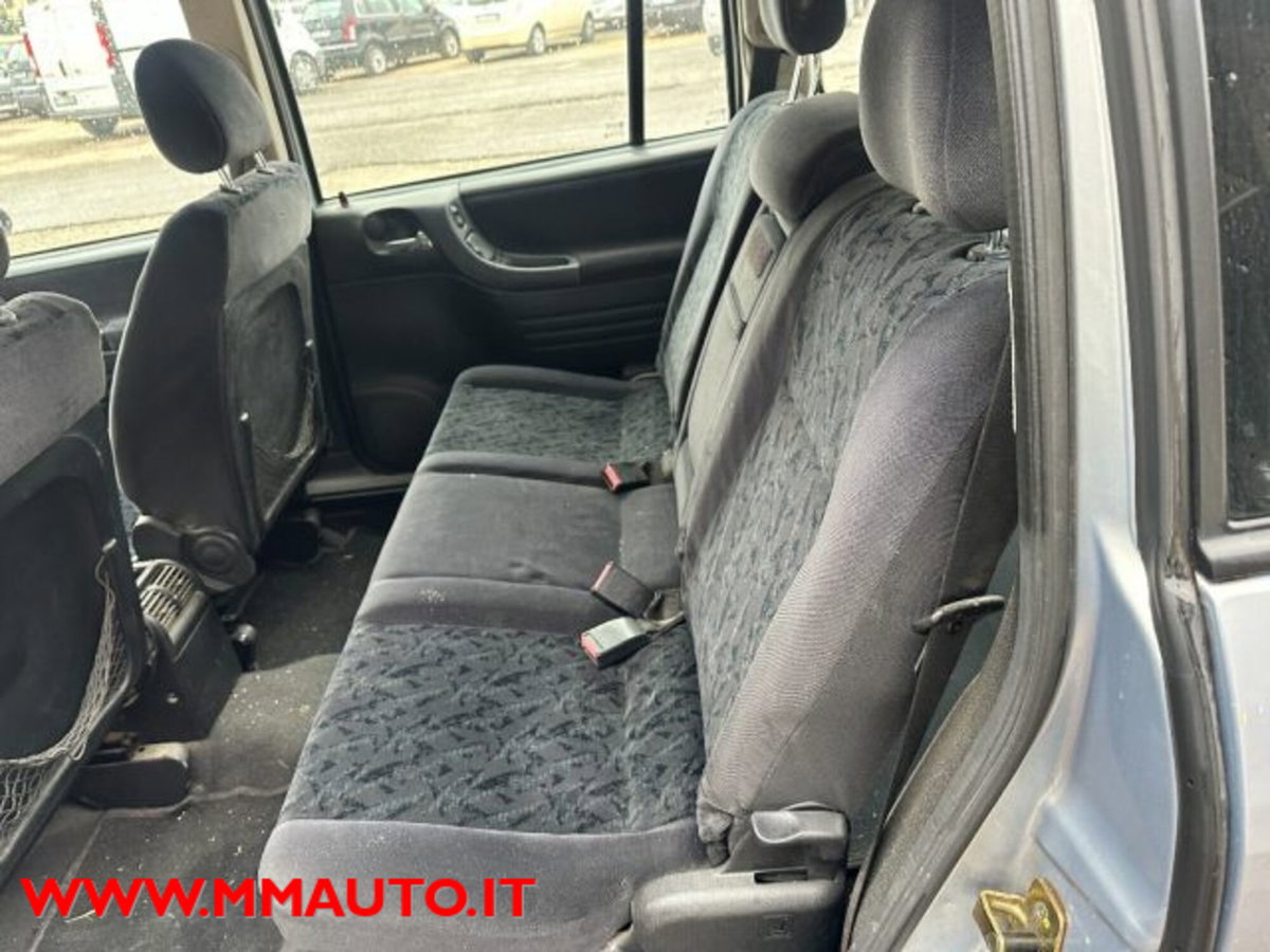 Opel Zafira 16V DTI cat Elegance (10)