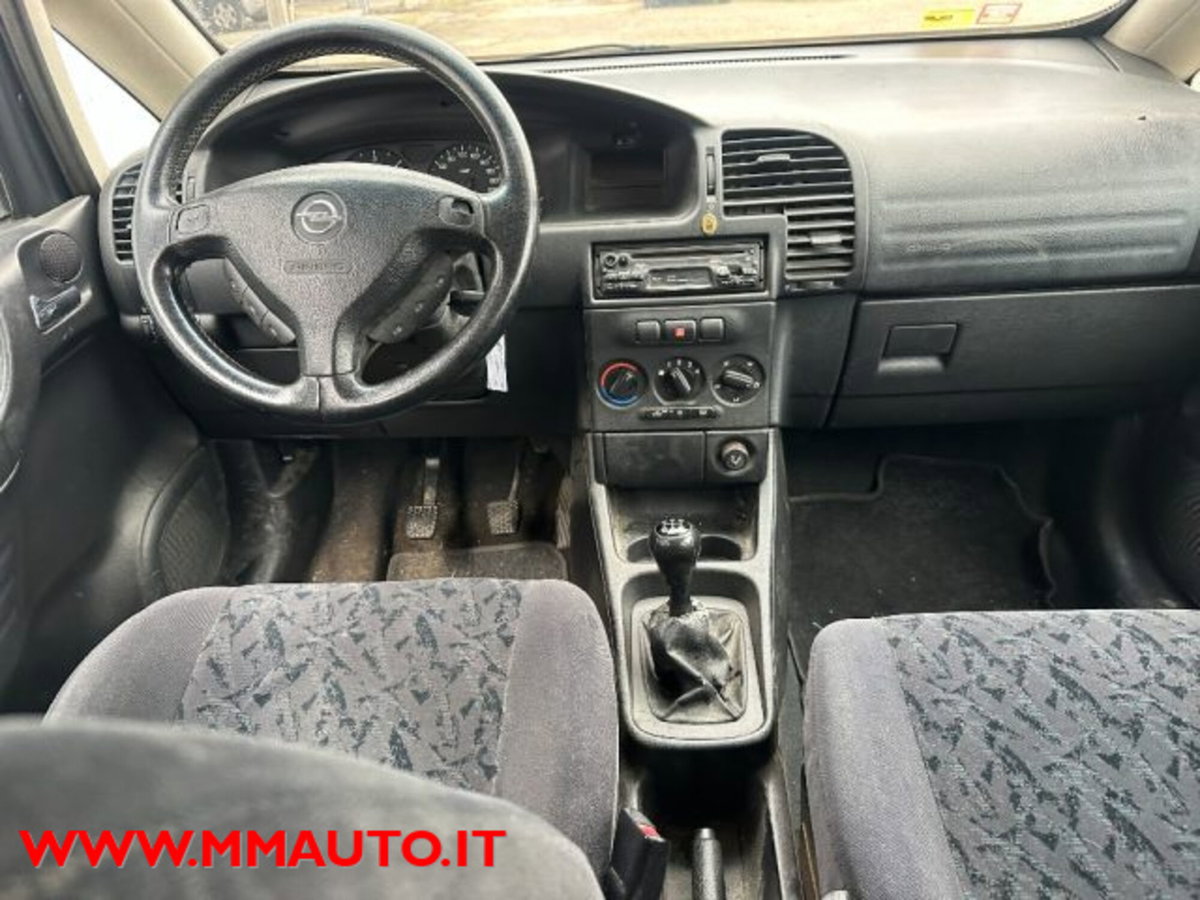 Opel Zafira 16V DTI cat Elegance (11)