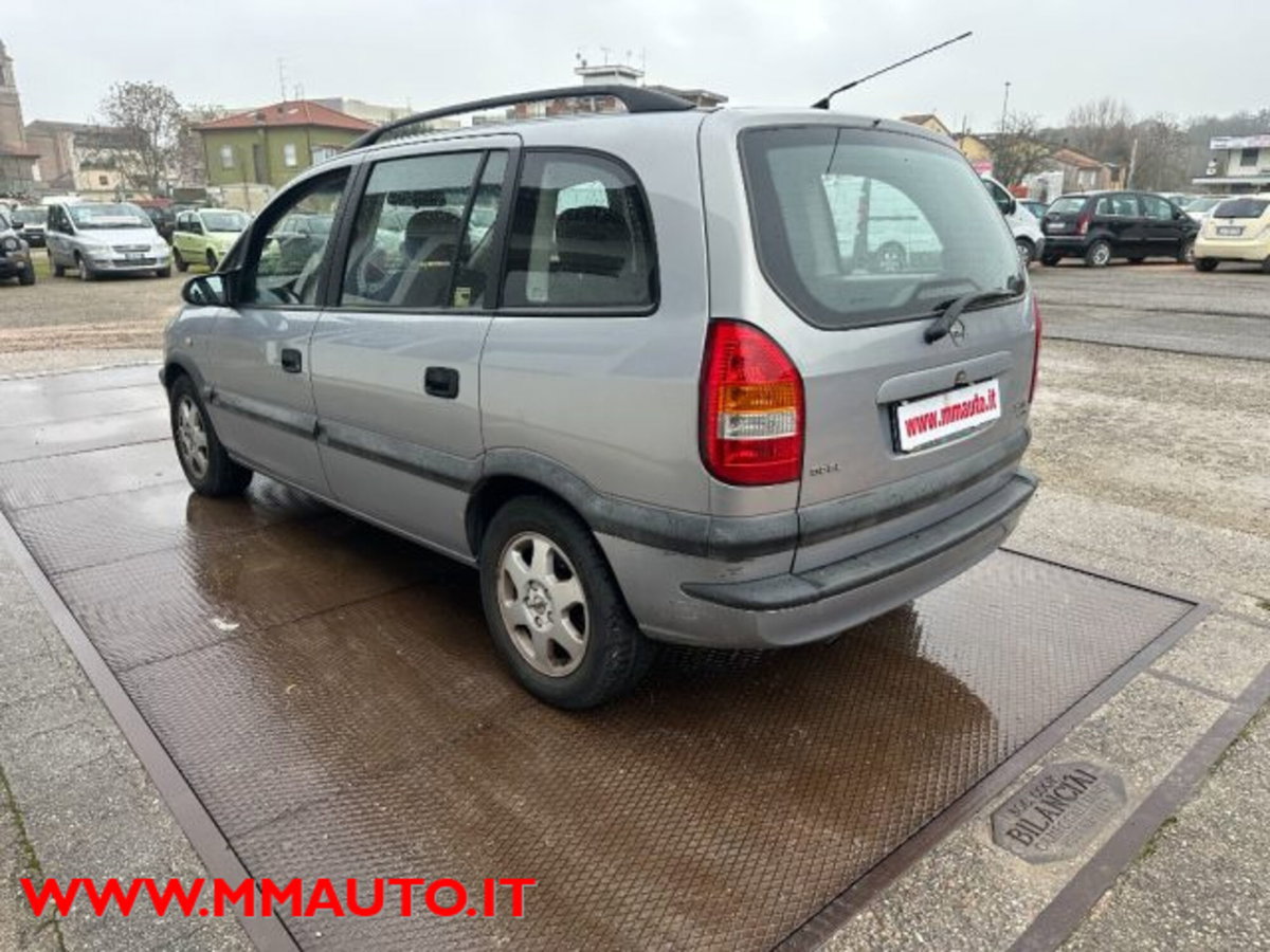Opel Zafira 16V DTI cat Elegance (4)