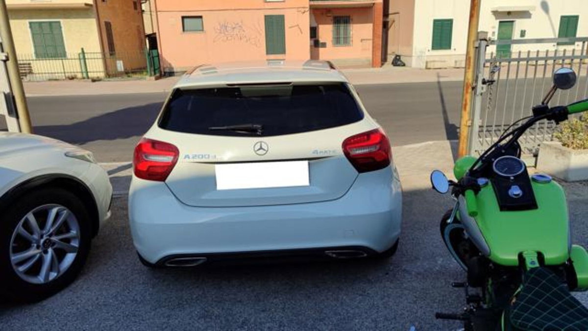 Mercedes-Benz Classe A 200 d Automatic 4Matic Premium (3)
