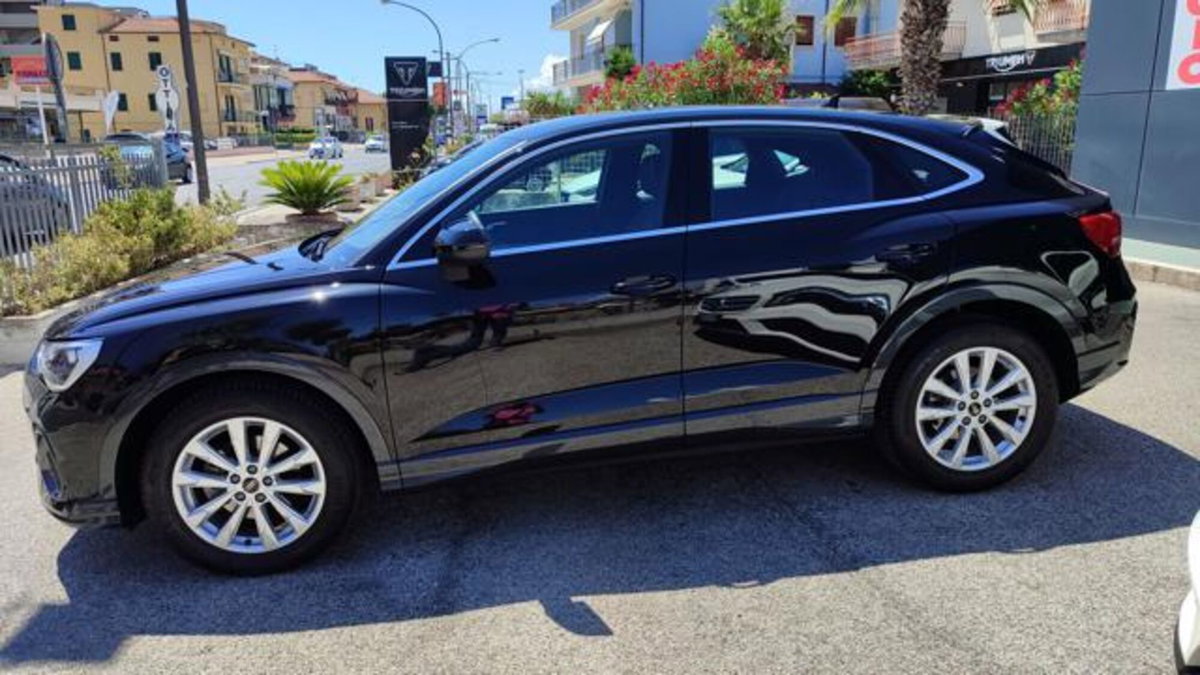 Audi Q3 Sportback 35 TDI S line edition (2)