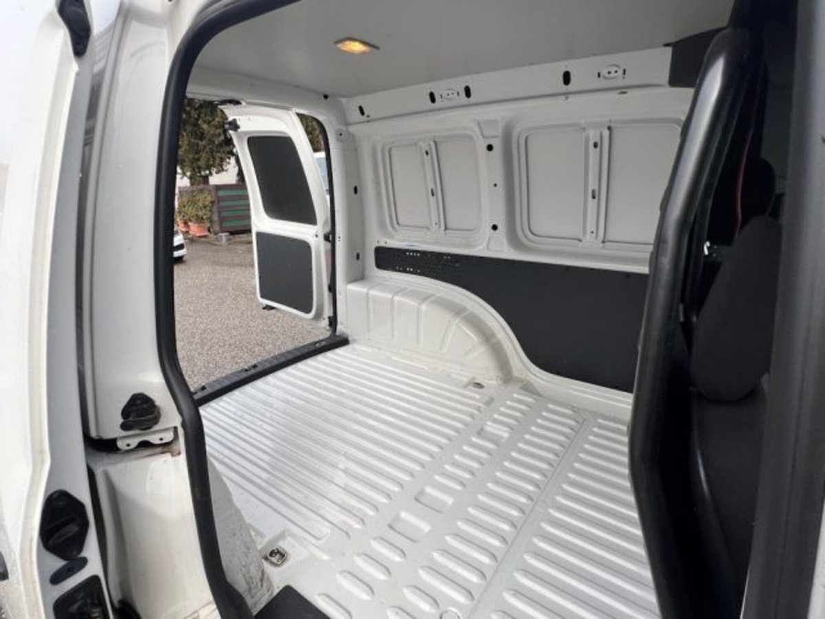 Volkswagen Veicoli Commerciali Caddy 2.0 TDI Furgone Business (17)