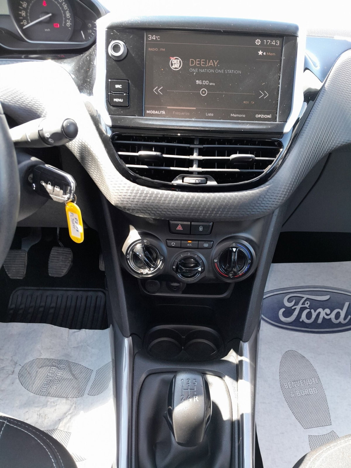 Peugeot 2008 75 Active (14)