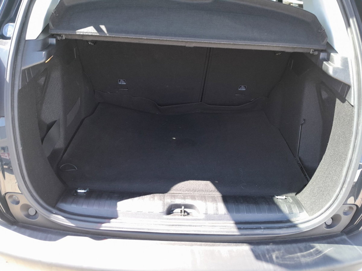 Peugeot 2008 75 Active (20)