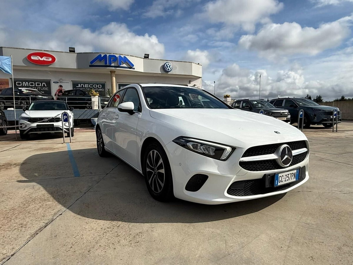Mercedes-Benz Classe A 180 d Automatic Business (10)