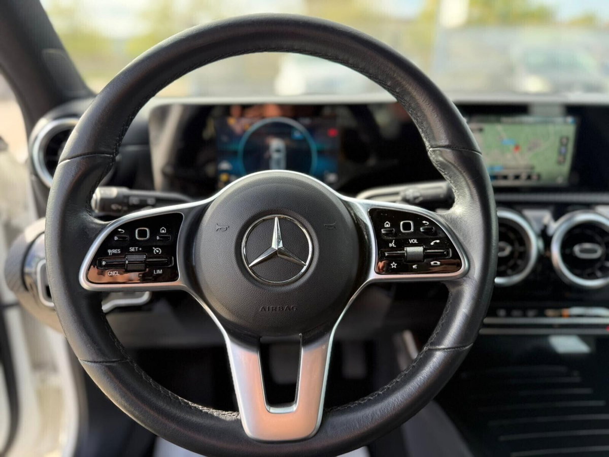 Mercedes-Benz Classe A 180 d Automatic Business (16)