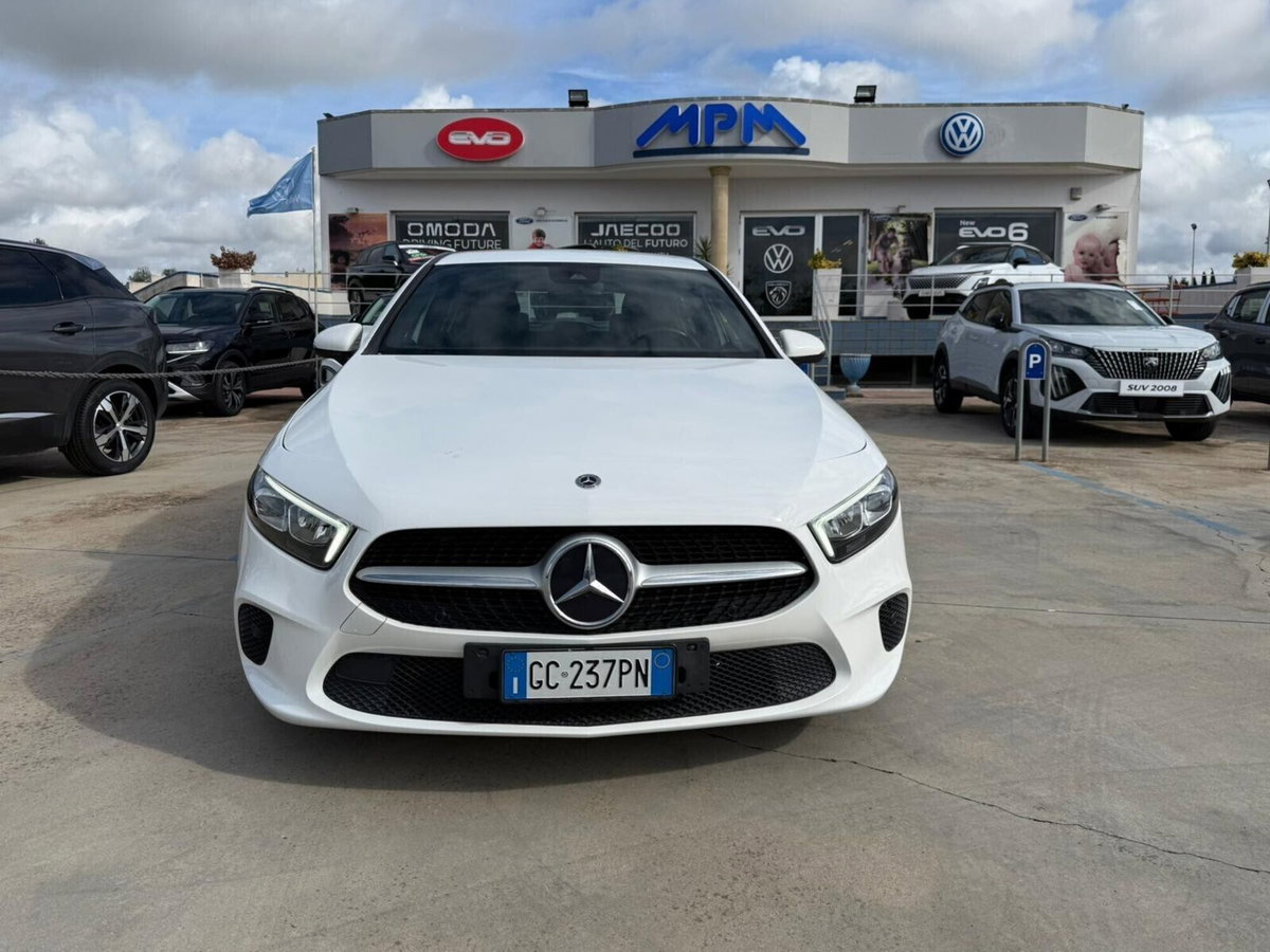 Mercedes-Benz Classe A 180 d Automatic Business (3)