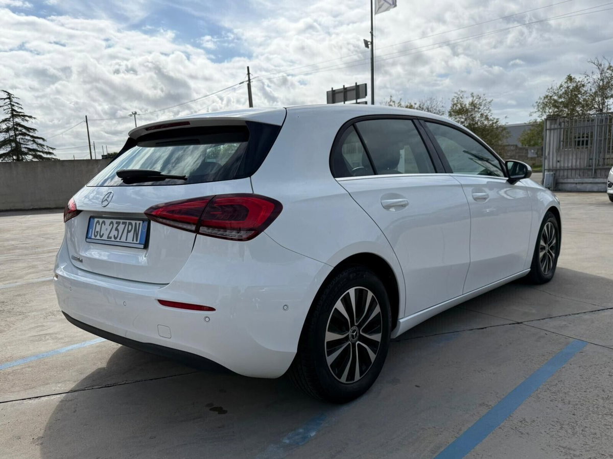 Mercedes-Benz Classe A 180 d Automatic Business (8)