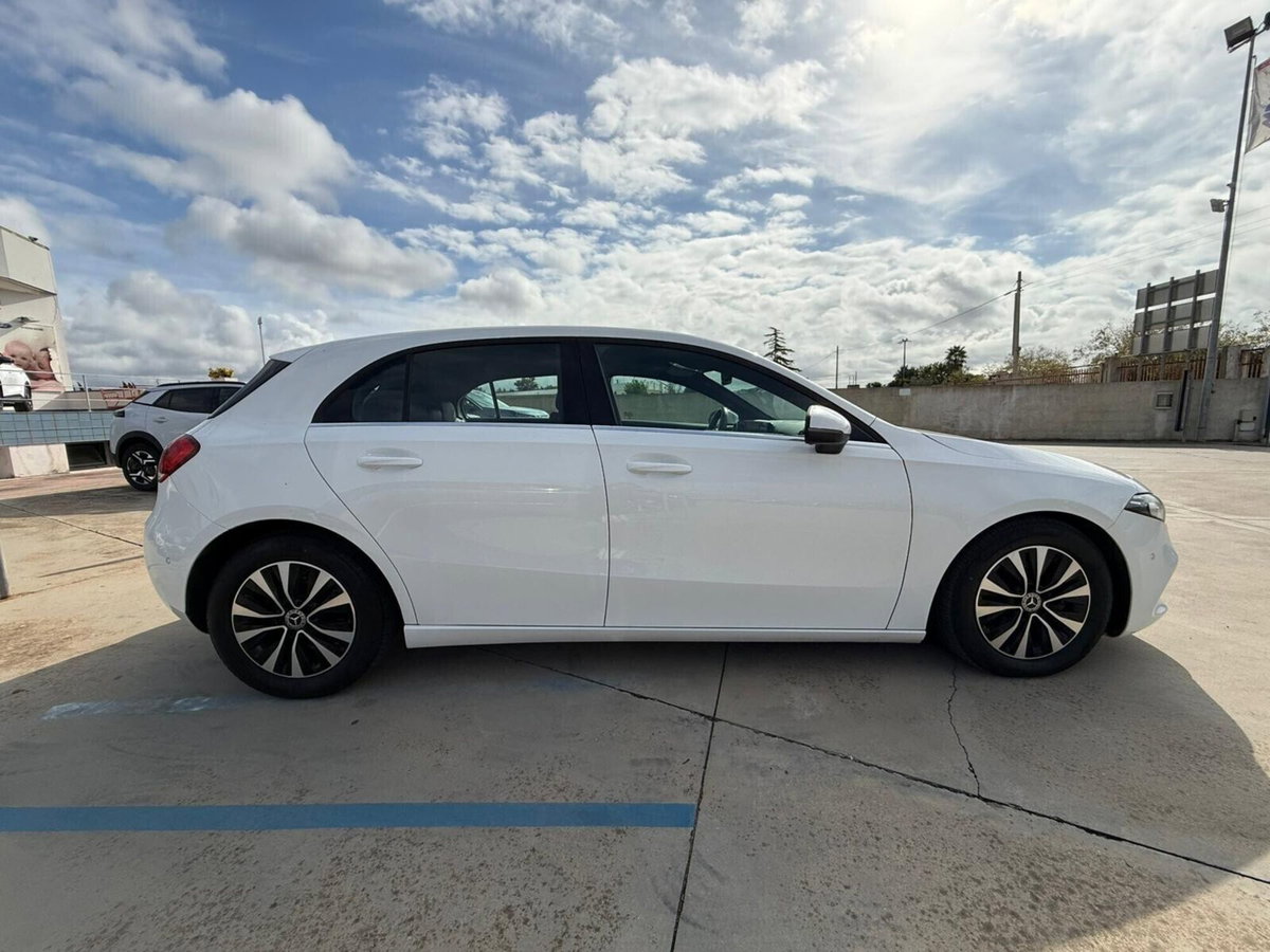 Mercedes-Benz Classe A 180 d Automatic Business (9)