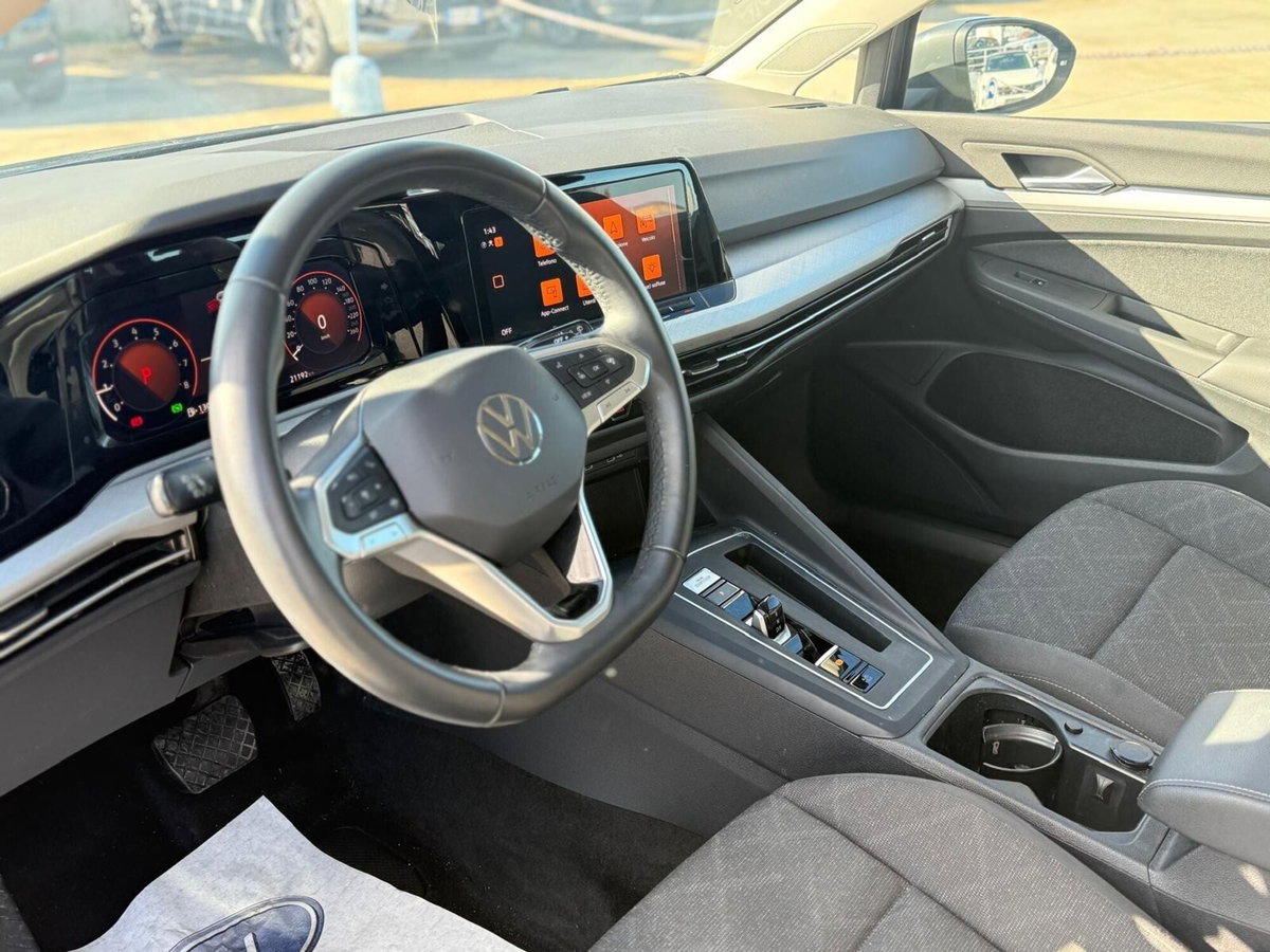 Volkswagen Golf 1.0 eTSI EVO DSG Life (11)