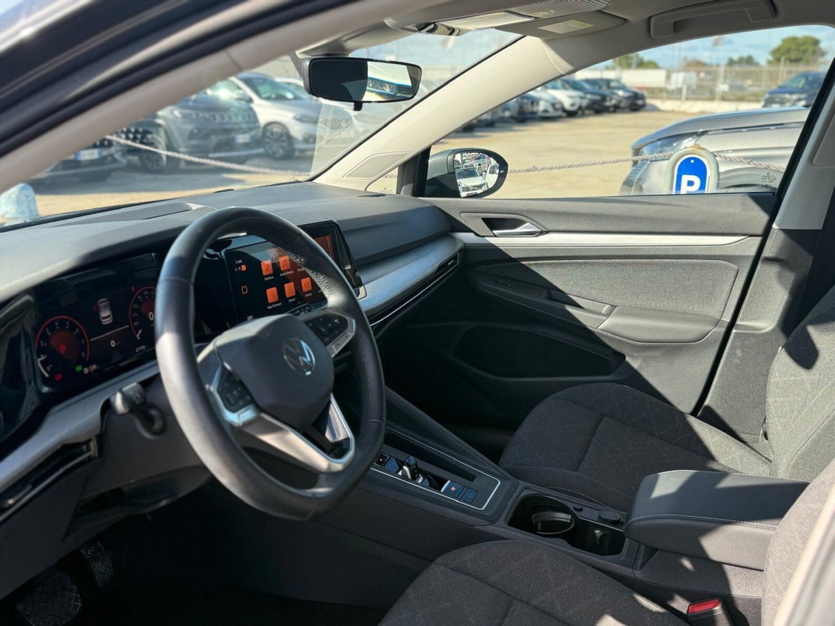 Volkswagen Golf 1.0 eTSI EVO DSG Life (15)