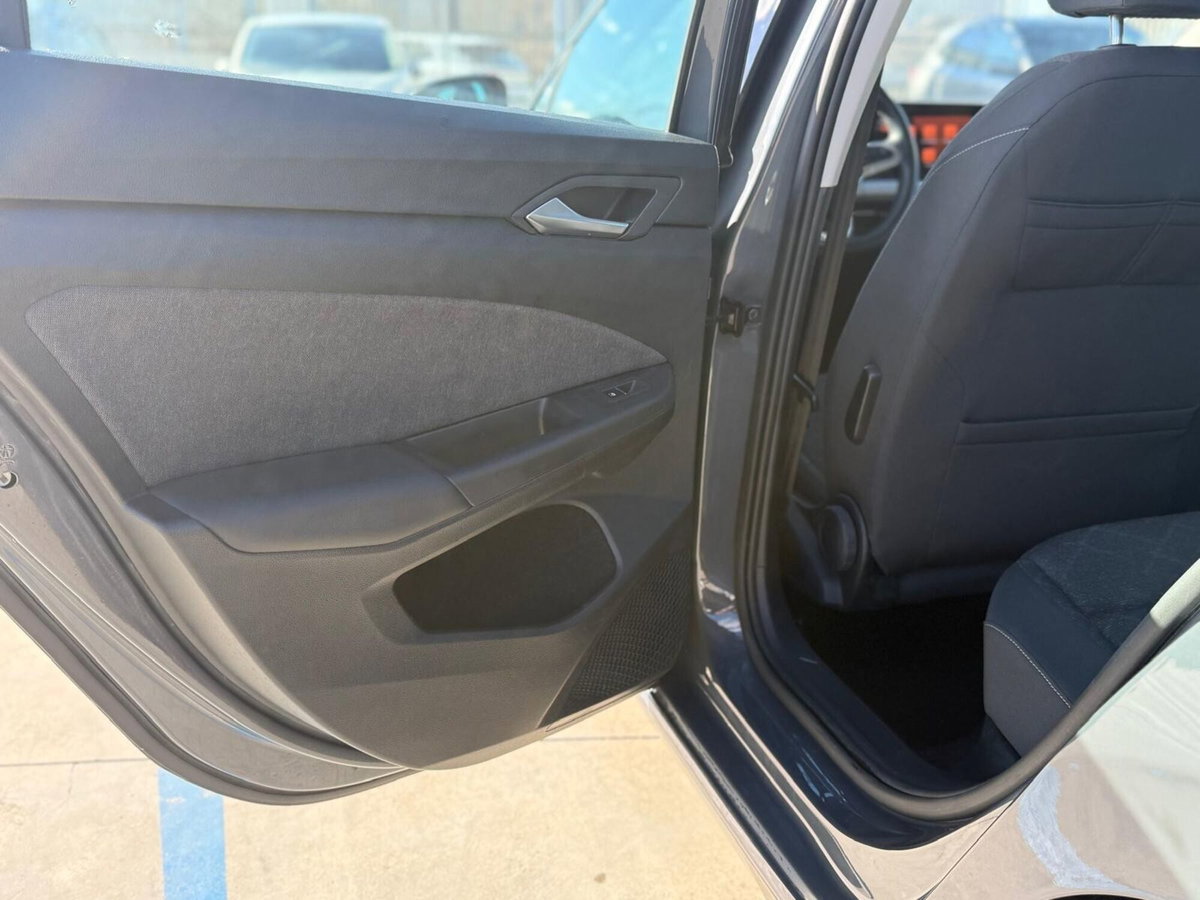 Volkswagen Golf 1.0 eTSI EVO DSG Life (20)
