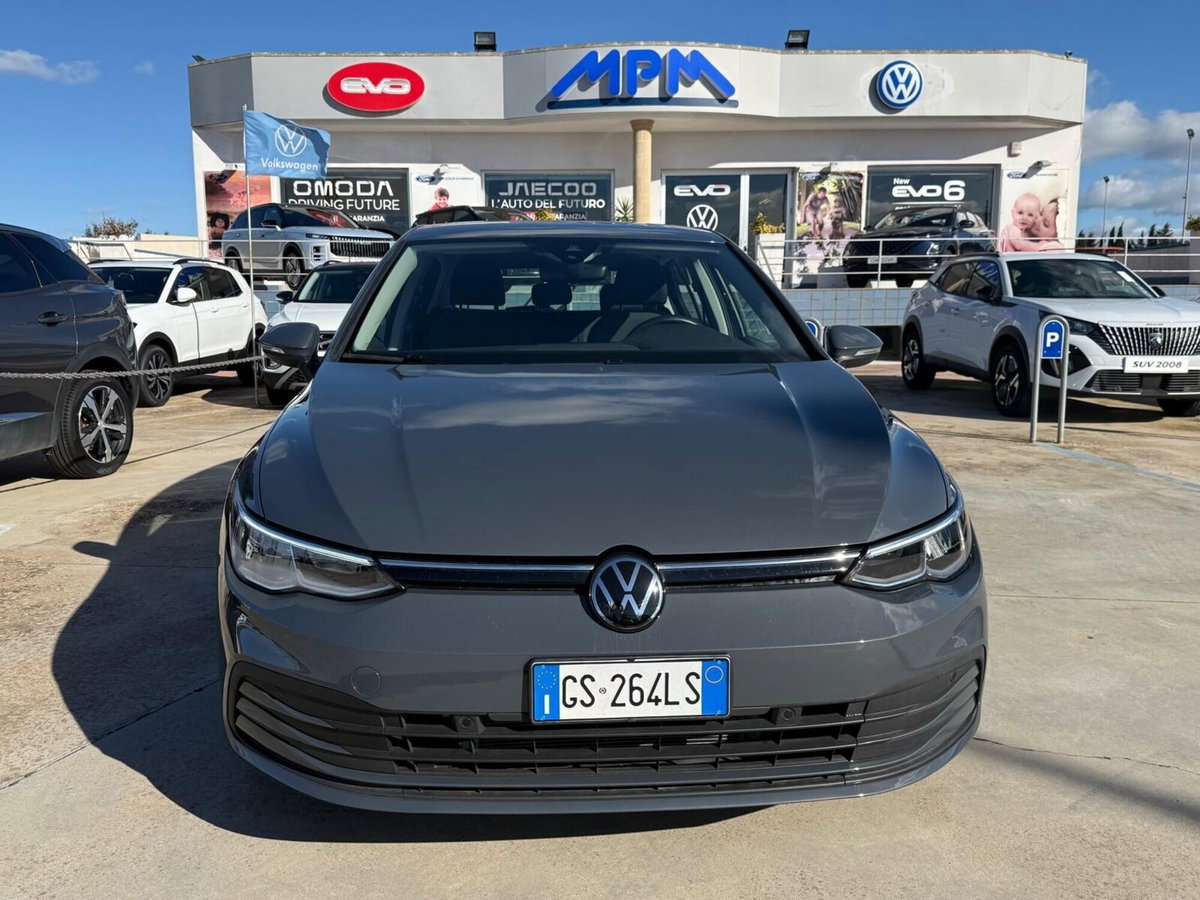 Volkswagen Golf 1.0 eTSI EVO DSG Life (4)
