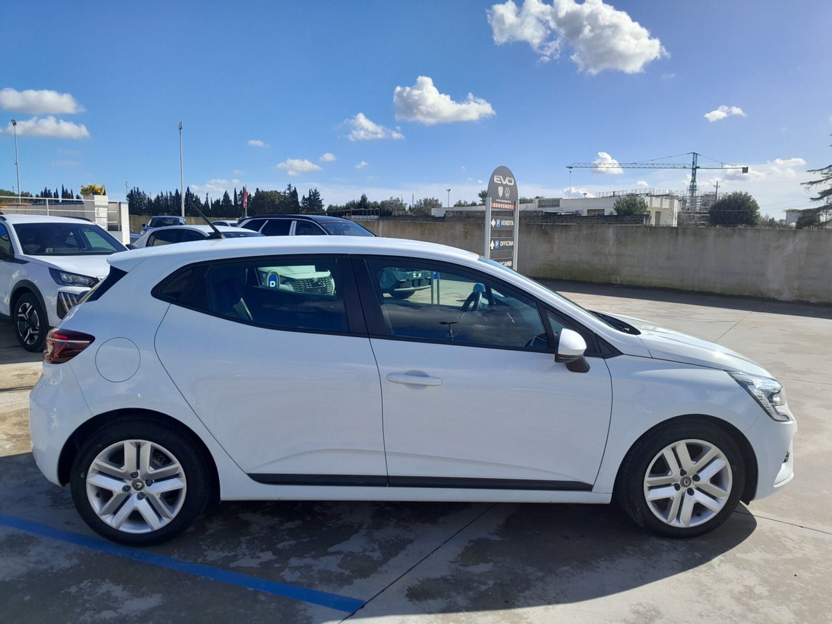Renault Clio Blue dCi 100 CV 5 porte Business (9)