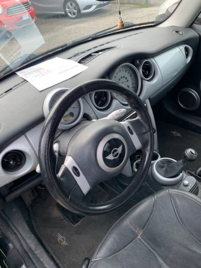 MINI Mini 1.6 16V Cooper (9)