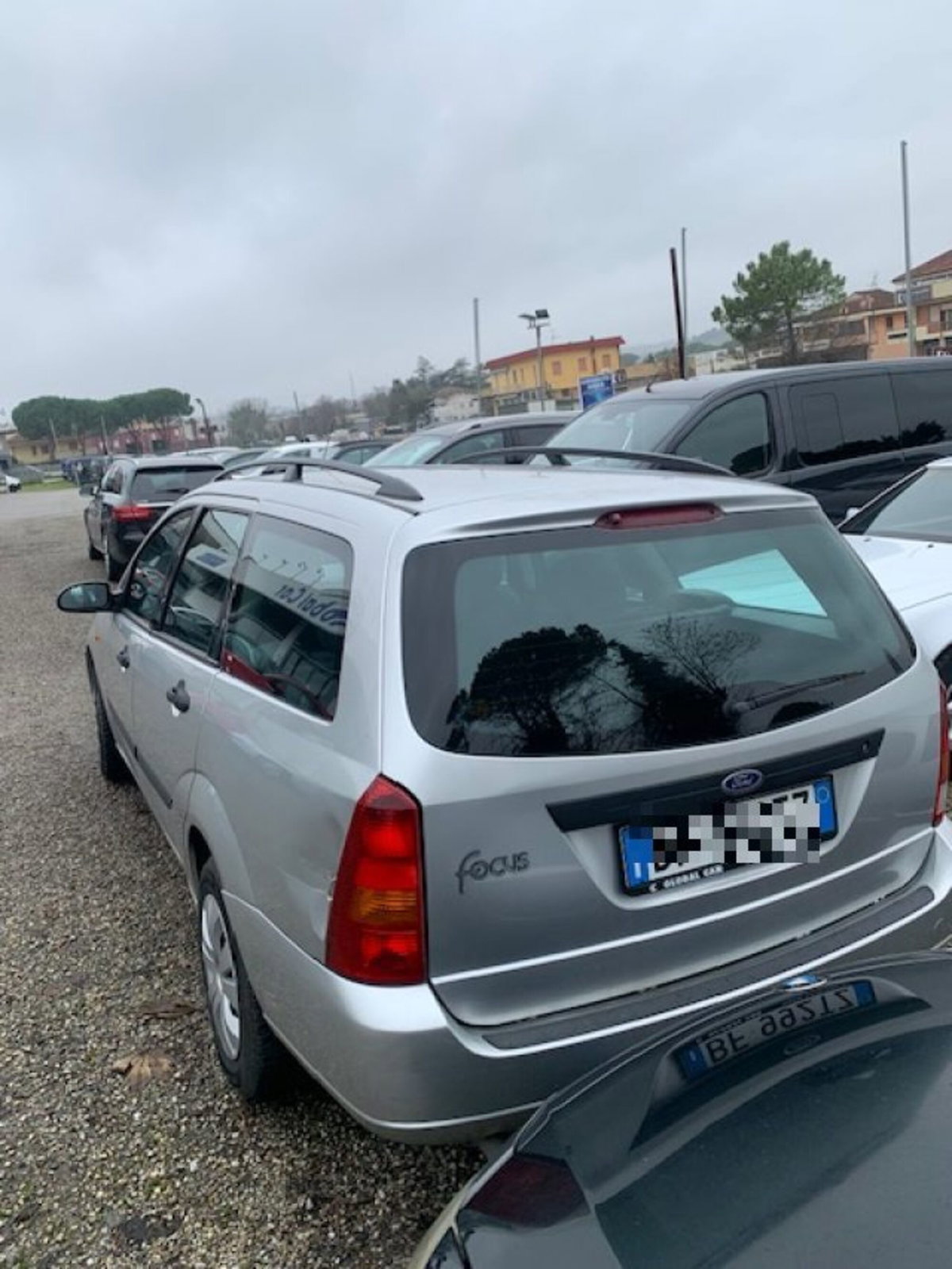 Ford Focus Station Wagon 1.6i 16V cat SW Ghia (9)